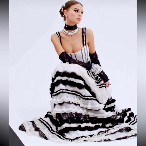 ALICE + OLIVIA DENITA BUSTIER RUFFLE GOWN - Picture 9 of 17